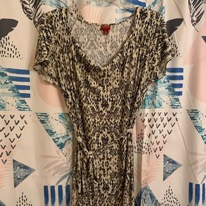 Great light weight shirt sleeve dress